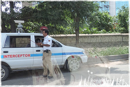 スピード違反の取り締まり hong の時々インド日記
