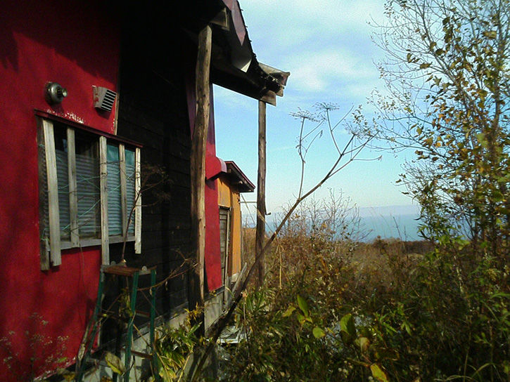 チニカ山荘 壁面