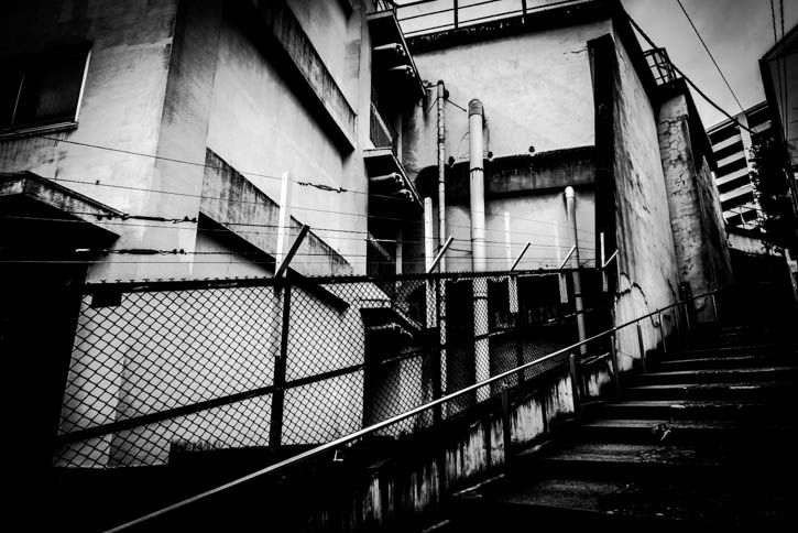 校舎裏-1