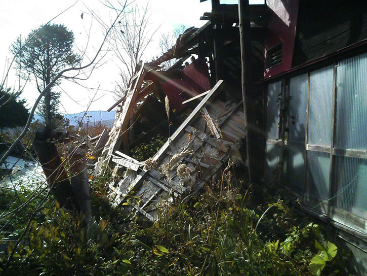 チニカ山荘 崩壊
