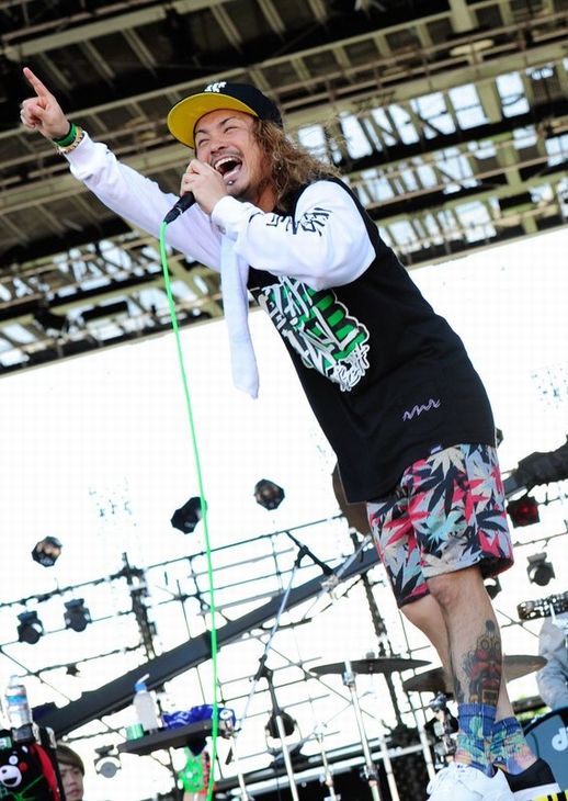 WANIMA LEFLAH コラボ ロンＴ KENTA WANIMA LEFLAH コラボ ロンT KENTA WANIMA LEFLAH コラボロンT Amazon