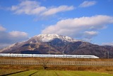 伊吹山と新幹線_2