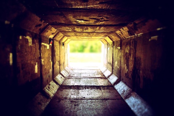 tunnel-1214555_1920