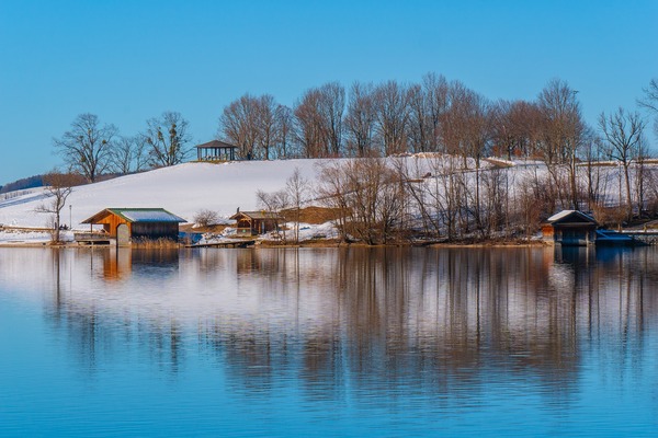 lake-4017444_1920