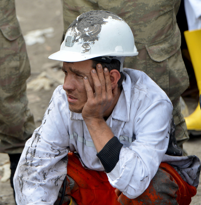 coal-mine-fire-in-turkey-11