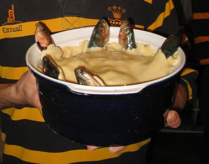 Stargazy_pie_prebake