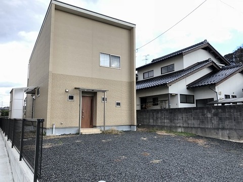 01625656exterior1L