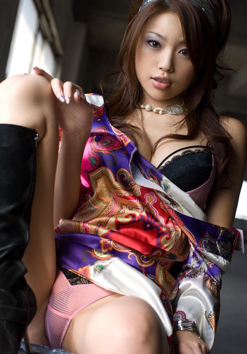 ギャルエロ画像 白いギャル、黒いギャルどっちが好きですか！？ 無料・フリーのエロエロ写真・画像 おす - オキニー