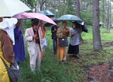 雨の中の慰霊