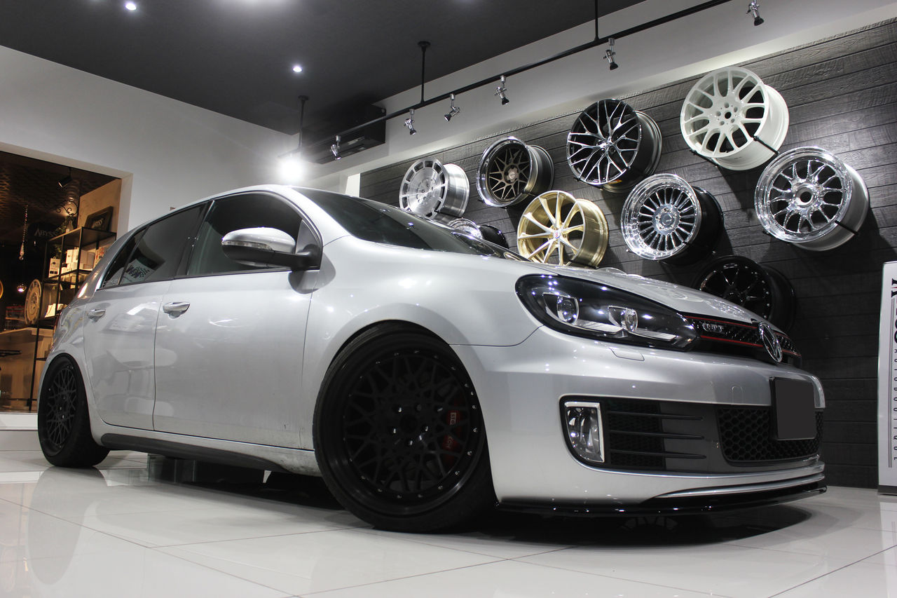 Golf6_GTI_Maxton_Design_F-lip_2