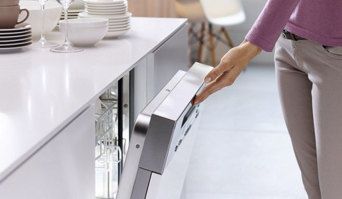 ドイツ・ミーレ社、創業120周年記念モデル。ビルトイン食器洗い機を発売｜Miele