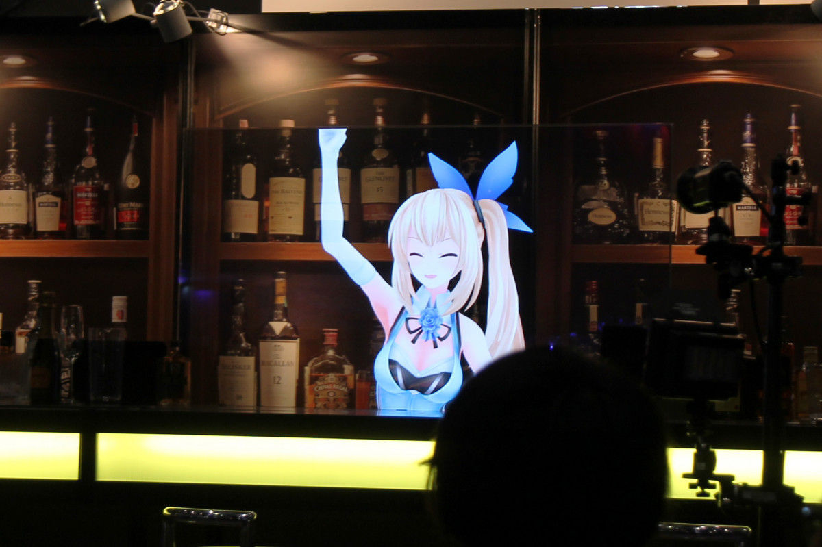 これはガチ恋不可避!? 『超バーチャルYouTu“BAR”』ブースが大盛況【超会議2018】