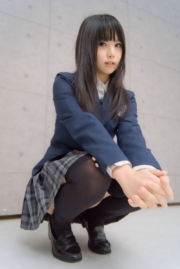 体育座りの時に足首でパンツが隠されてる画像->画像>157枚 
