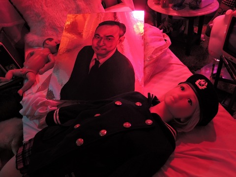 神谷 絢栄 氏 による 力作。館主の肖像 : 兵頭写真館R 神谷 絢栄 氏 による 力作。館主の肖像 : 兵頭写真館R
