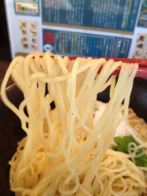 真っ赤ならーめん とまこ_細麺