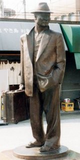 寅さん銅像