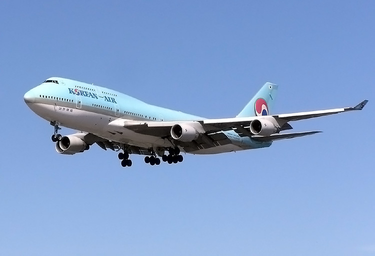 大韓航空機
