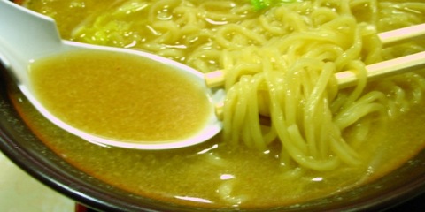 麺とスープ