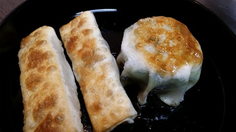 鉄鍋ギョーザ