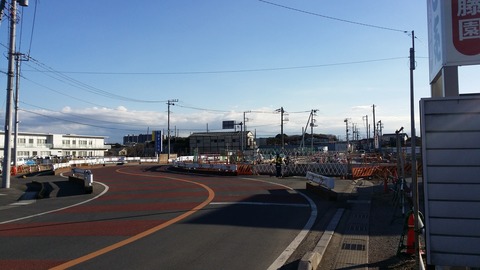 市川市つばさくらぶ近くの道路