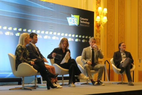 170111CES_3-4_Panel1