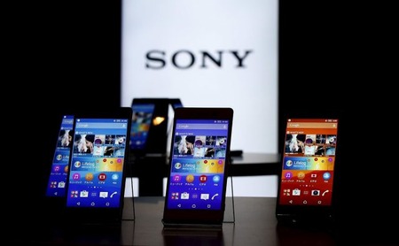 sony-xperia-smartphones-on-display-640x396