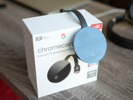 chromecast-ultra-with-box