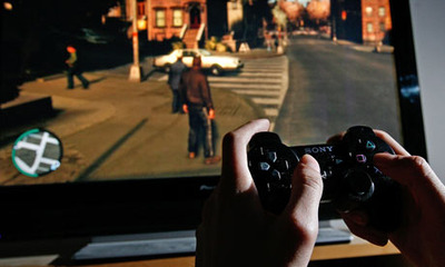 A-young-person-plays-on-a-001