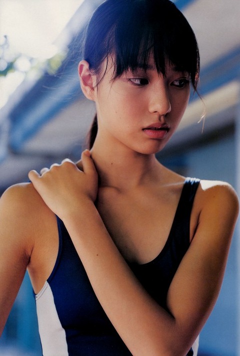 戸田恵梨香_011