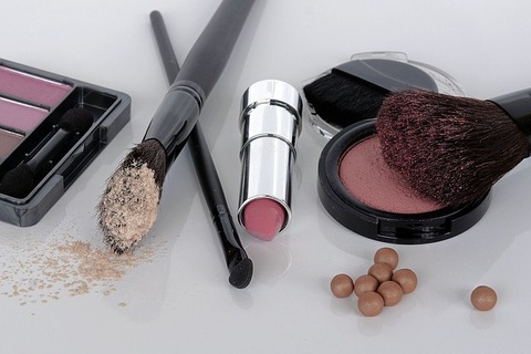 cosmetics-1367781_640