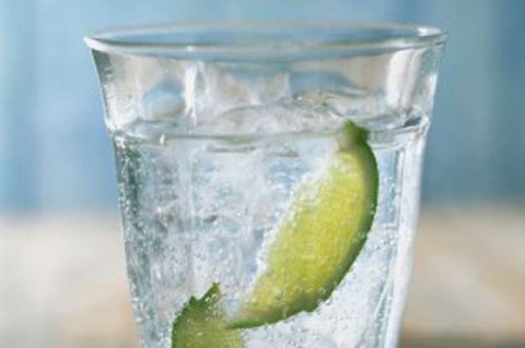 sparkling-water-glass