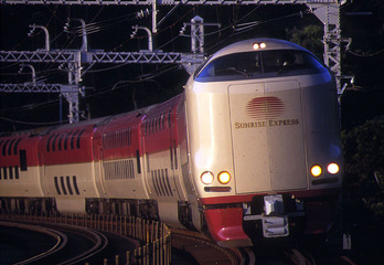 285系