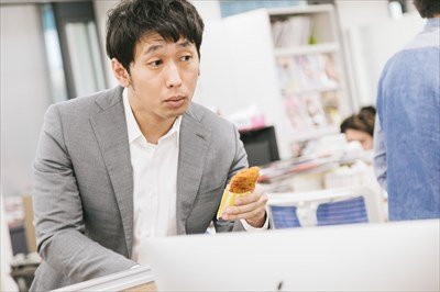 同僚「お、愛妻弁当か。いいねぇ」