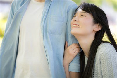 【悲報】平均デート代40600円だった。月4で162400円。