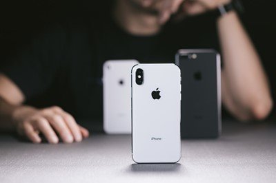 s-iPhonexIMGL6552_TP_V1