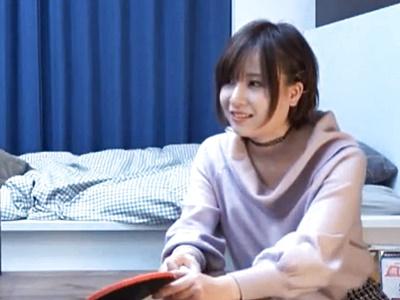 素人ナンパ!超美形のカフェ店員を部屋に連れ込み!「そういうのは彼女とやって!」言葉では抵抗するも体は動かずキス→脱がされ赤面w触るだけでビクつく超敏感H!