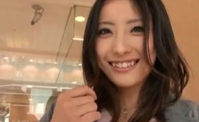 【素人妻】めっちゃかわいい八重歯の人妻が不倫旅行で寝取られ