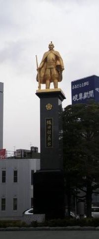 ���ߥ�˥ƥ����饹��