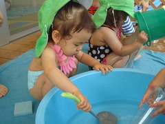 水遊び1歳3