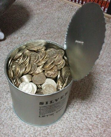 ウチに置いてあった500円貯金の缶が盗まれたが、中に入っているのは…