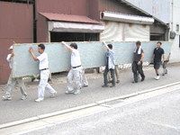 740畳でギネスに挑戦(兵庫県加東市東条湖おもちゃ王国)