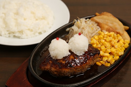 牛舎_リアのおっぱいハンバーグ