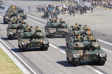 平成25年度自衛隊記念日観閲式・車両行進(戦車部隊)16_287
