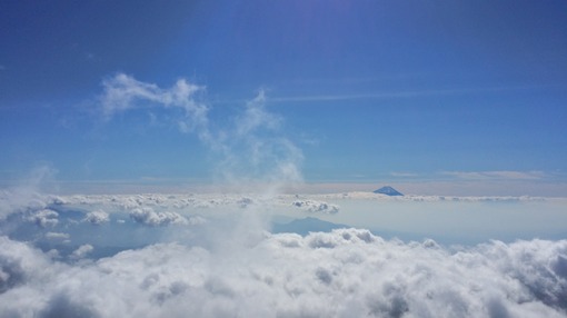 2015y05m11d_221611015