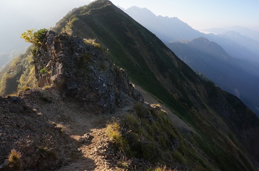 2013y10m05d_134807733