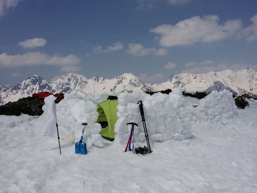 2015y05m11d_180933936