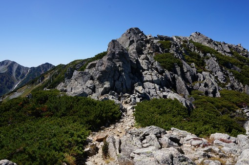 2013y10m05d_125225474