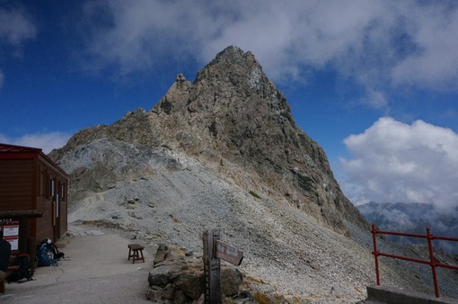 2013y10m05d_135225679