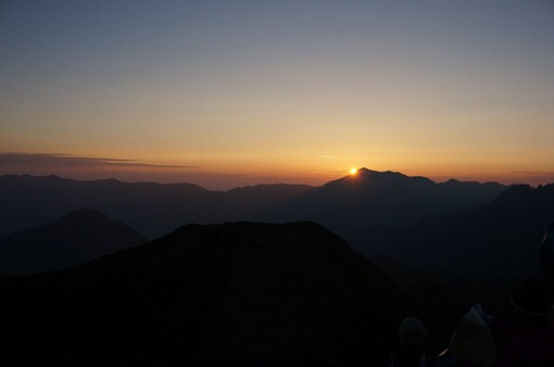 2013y10m05d_130445851