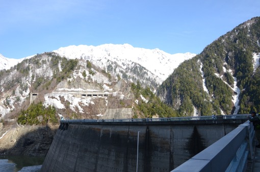 2013y05m21d_122323927